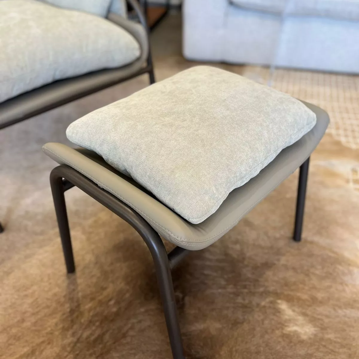 Poltrona Goya + Puff