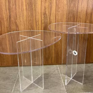 Mesas de apoio Caravelas