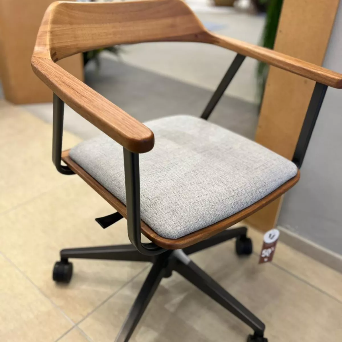 Poltrona Takoma Giratória