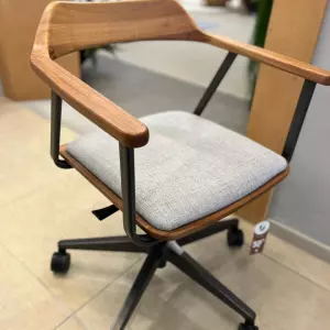 Poltrona Takoma Giratória